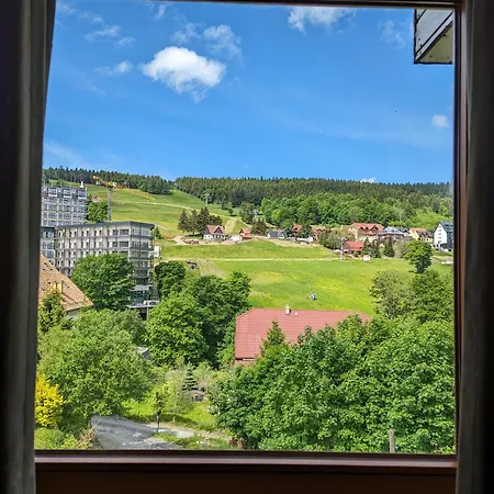 Snowhouse Aparthotel 3*